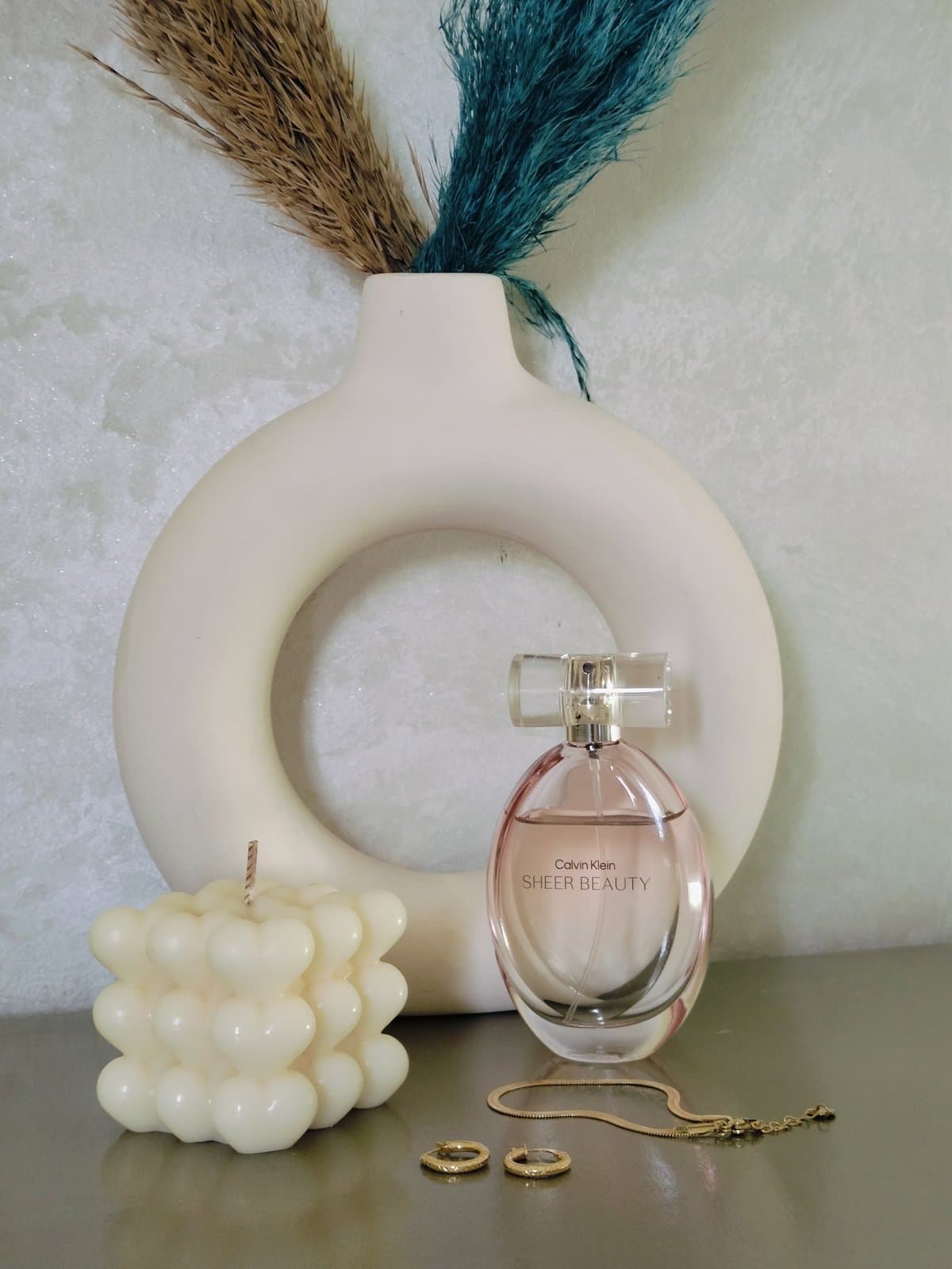 Bougie Bubble Love ornée de cœurs